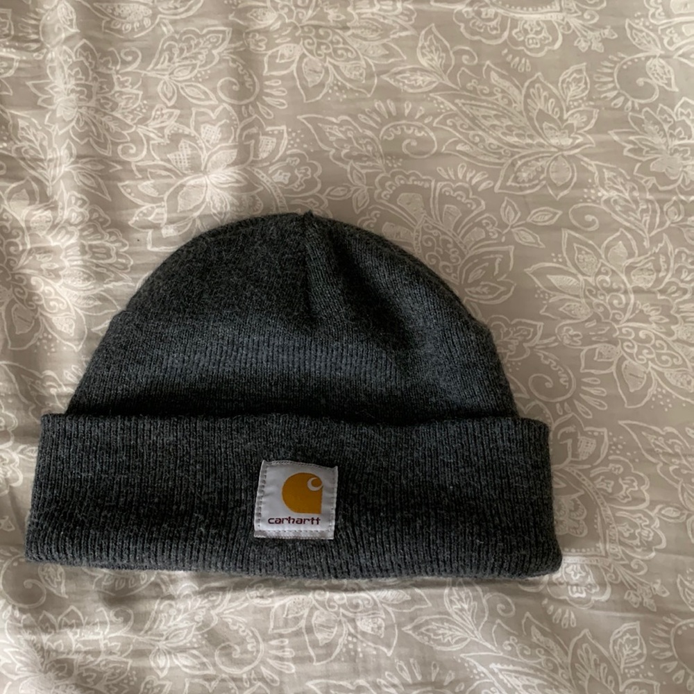 Carhartt beanie.